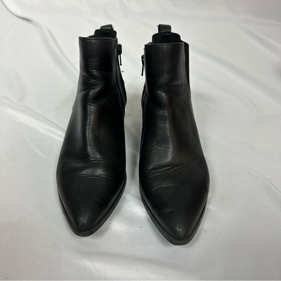 Crown Vintage Shoes - Crown Vintage Black Booties in Size 7.5